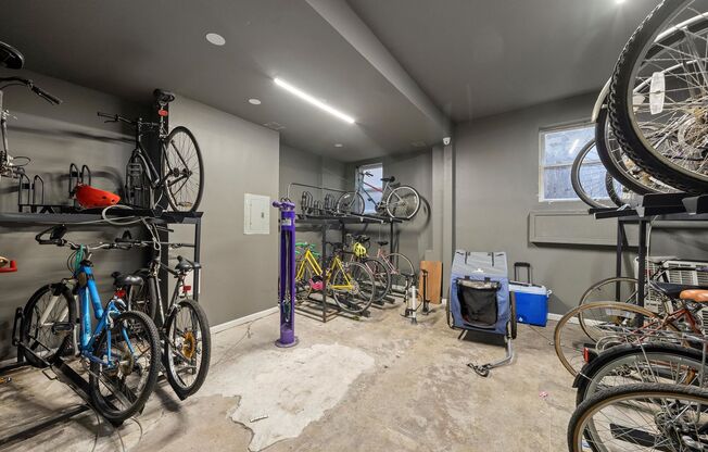 Studio, 1 bath, 321 sqft, $1,295, Unit 4H