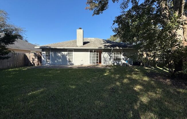 3 beds, 2 baths, $2,200