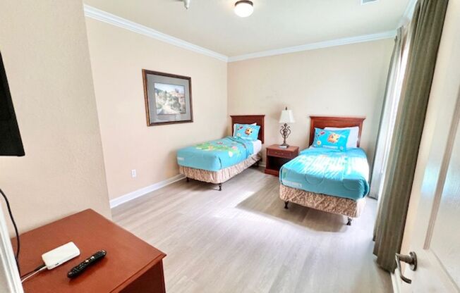 3 beds, 2 baths, $1,995, Unit # 7304