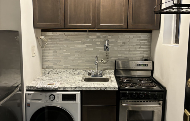 238 E 82 ST