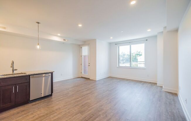 1 bed, 1 bath, 790 sqft, $1,730, Unit Unit 201