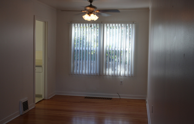 2 beds, 1 bath, $1,400, Unit 1334