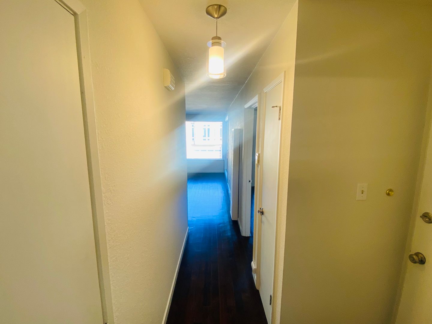EPIC REA, INC.- Beautiful Noe Valley Remodeled 1 bed/ 1 bath with parking & laundry