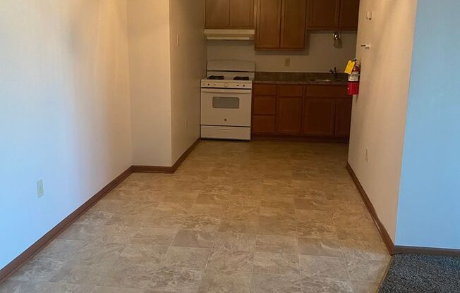 2 beds, 1.5 baths, 963 sqft, $1,299, Unit 5166 D05