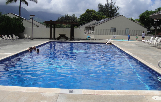 Updated 2-story TH with front yard & back lanai