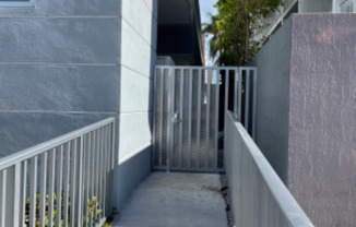 535 SW 5 ST