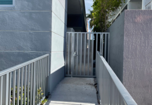 535 SW 5 ST