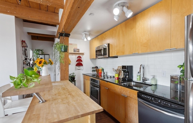 1 bed, 1 bath, 732 sqft, $3,500, Unit 216