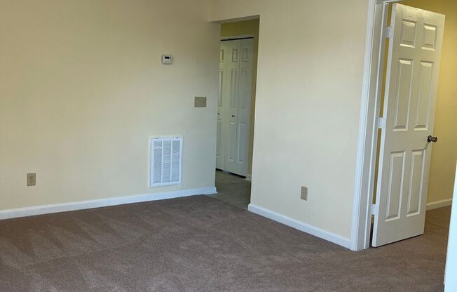 1 bed, 1 bath, 750 sqft, $1,275, Unit 626-1 B