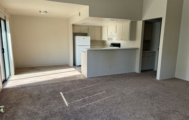 2 beds, 1 bath, 900 sqft, $1,650, Unit 7101 Gerber Road #228