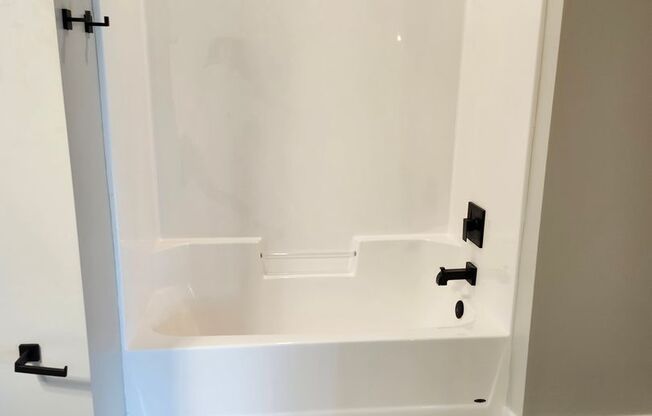 1 bed, 1 bath, 798 sqft, $1,325, Unit 202