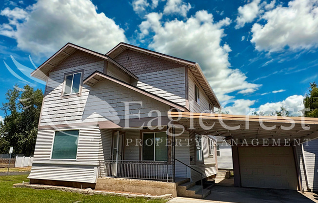 Spacious 3-Bedroom, 2-Bath Home on a Corner Lot-Students Encouraged To Apply