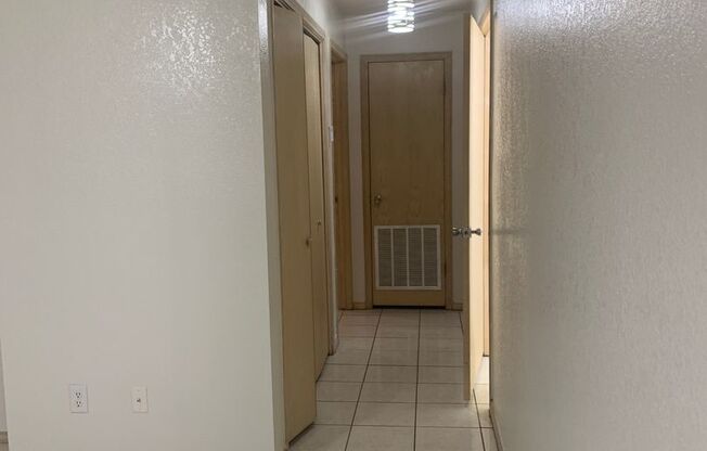 2 beds, 2 baths, 1,006 sqft, $875, Unit 62