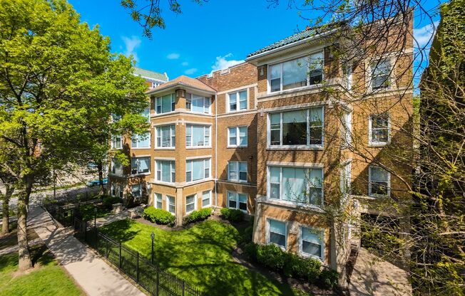 1 bed, 1 bath, 409 sqft, $1,750, Unit 7445-212
