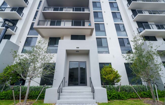 2 beds, 2 baths, 918 sqft, $2,155, Unit 106