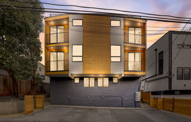 Immaculate BRAND NEW CONSTRUCTION Seattle Townhome w/ a Rooftop Deck and Parking Space!