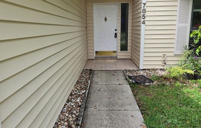 3 beds, 2 baths, $1,695