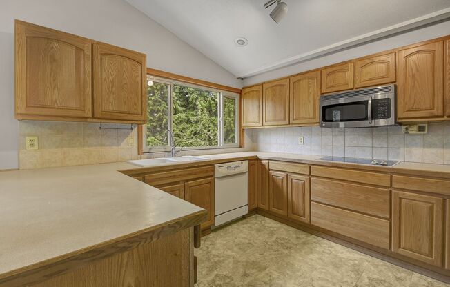 5bd/2.5ba Bellevue Home