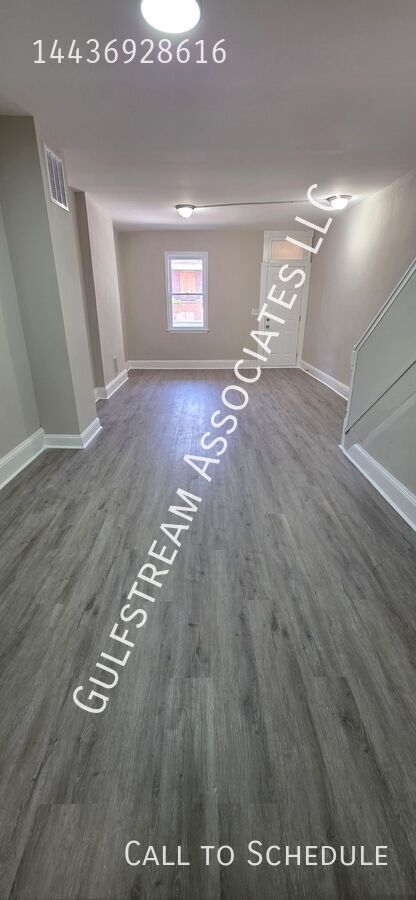 1519 E 28 ST