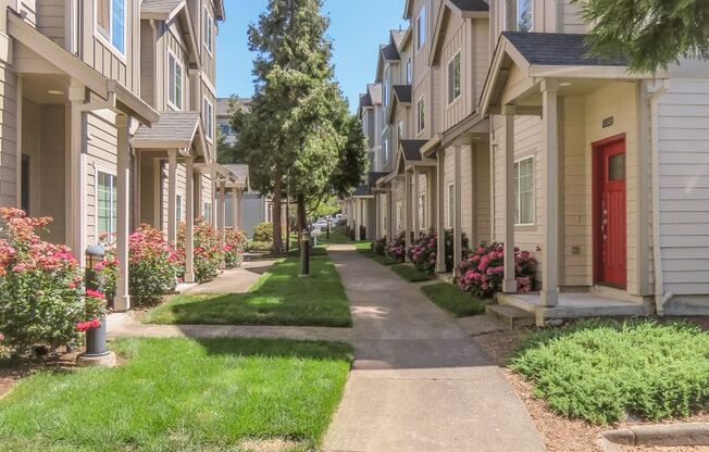 **No Rent Until February!! 2 Bedroom Townhome Available Now  !! Inquire today for tour !