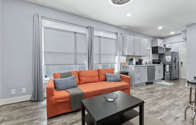 1 bed, 1 bath, 585 sqft, $1,300, Unit 1
