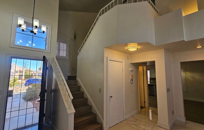 Beautiful 4 bedroom near Lake Mead & Tenaya Ave!