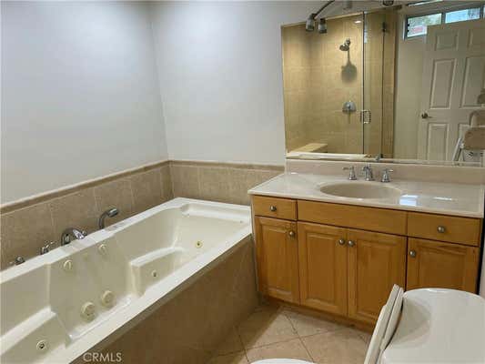 3 beds, 2 baths, 1,517 sqft, $4,400