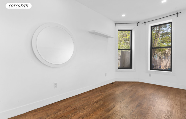 297 HINSDALE ST