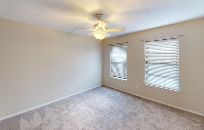 2/2.5 Condo at Canterbury Near Baylor!