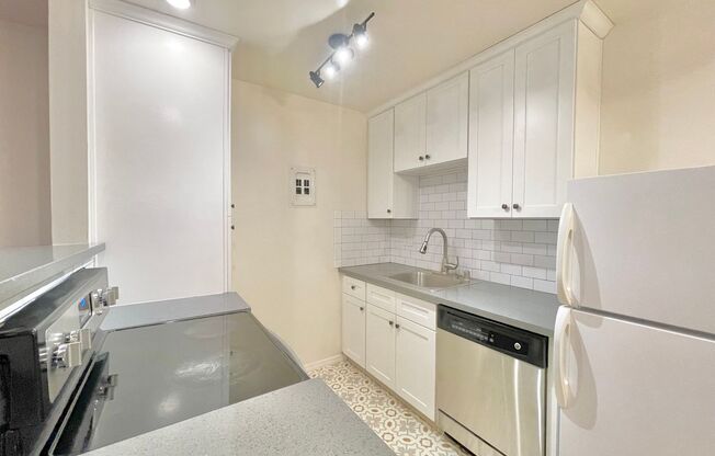 1 bed, 1 bath, 600 sqft, $1,795, Unit 102
