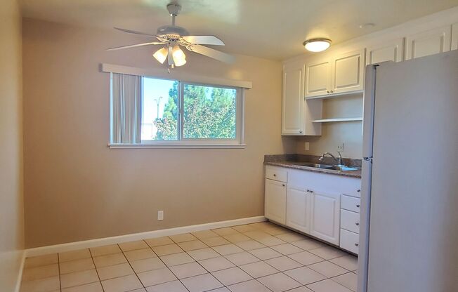 2 beds, 1 bath, $2,595