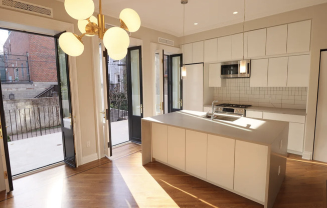 56 PUTNAM AVE