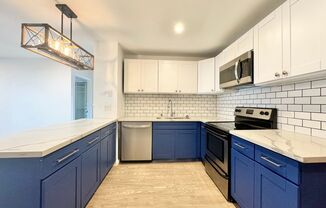 Beautifully Remodeled 2Bd/1BaCondo With Covered Parking!