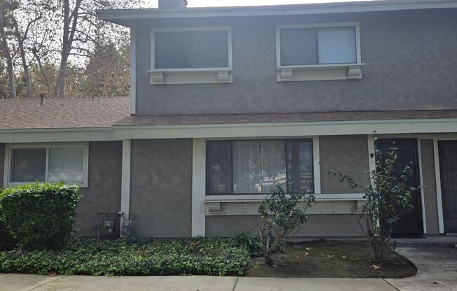 Beautifully Maintained & Convenient Townhome