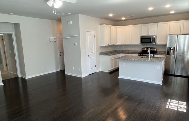 4 Bedroom Townhome near Arrowood