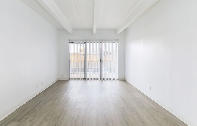 1 bed, 1 bath, 700 sqft, $845, Unit Unit 310