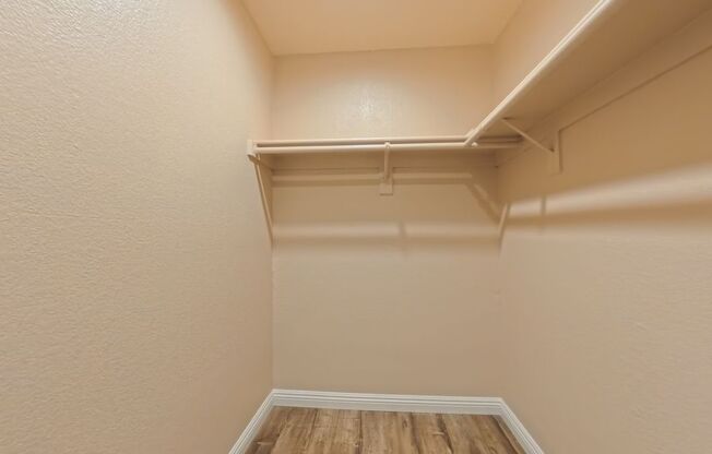 2 beds, 2 baths, $1,695, Unit # 1061