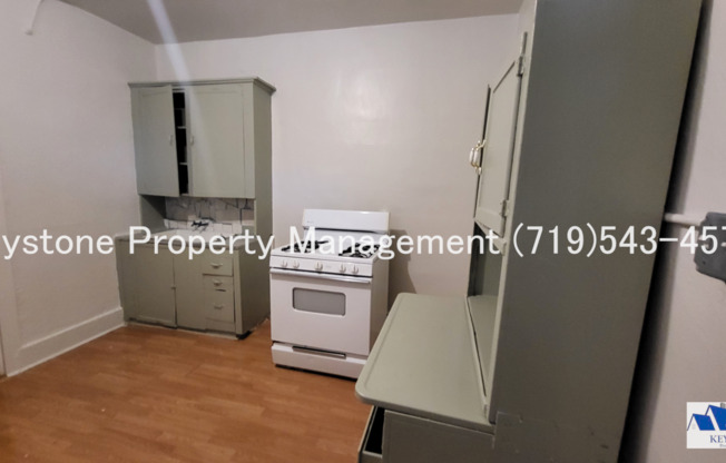 1/2 OFF 1st MONTHS RENT!!!  Studio Apartment with All Utilities Included $775/$775