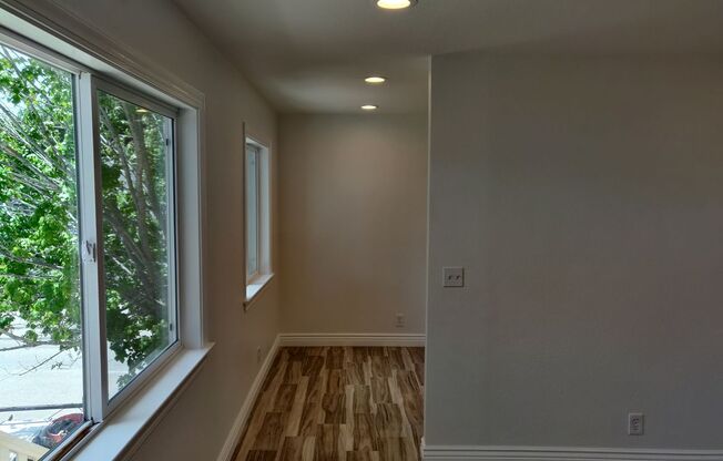 1 bed, 1 bath, 700 sqft, $2,500, Unit 4