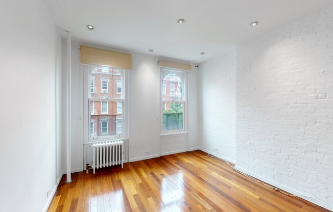 23 KING ST
