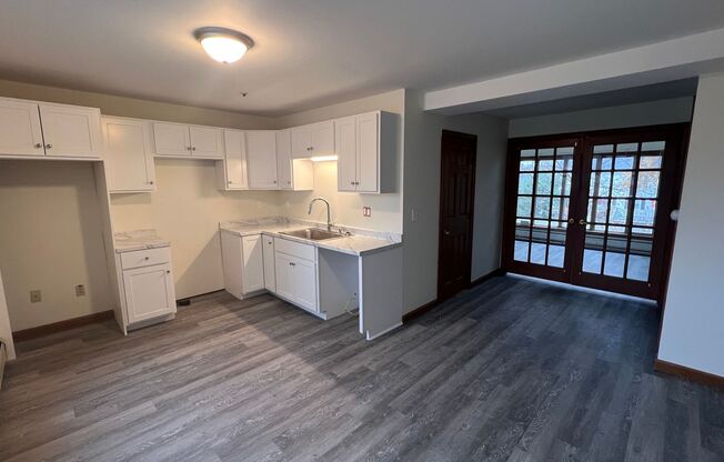 1 bed, 1 bath, $1,495, Unit 712 Apt H