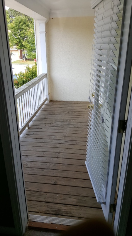 404 SAINT CLAIRE DR