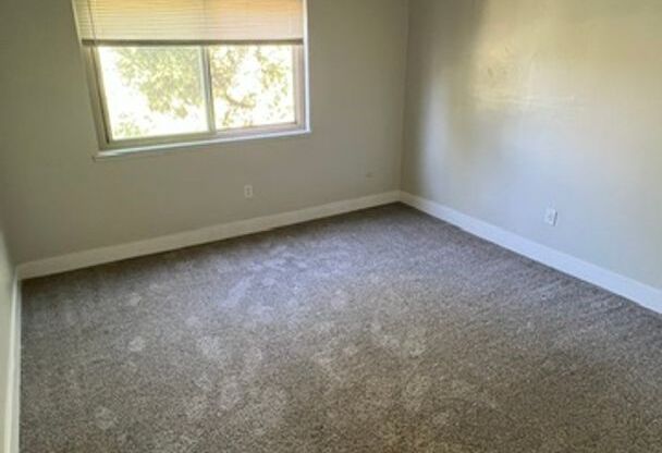 2 beds, 1 bath, 980 sqft, $1,545, Unit 351