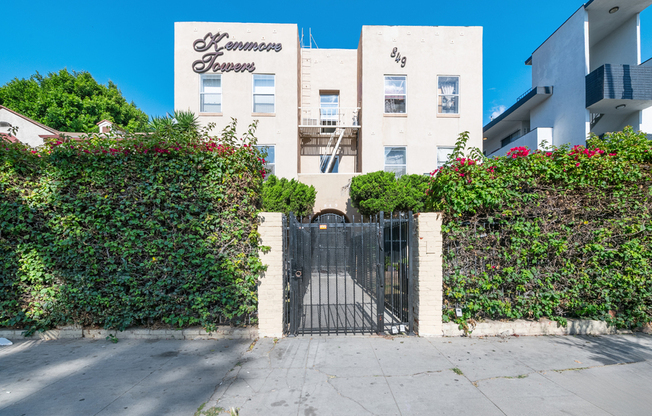 849 S KENMORE AVE