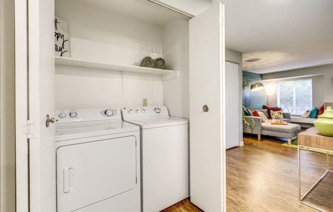 In-home Washer and Dryer at MonteVista, Beaverton, Oregon