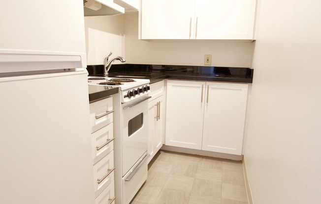 Studio, 1 bath, 451 sqft, $1,450, Unit 0802