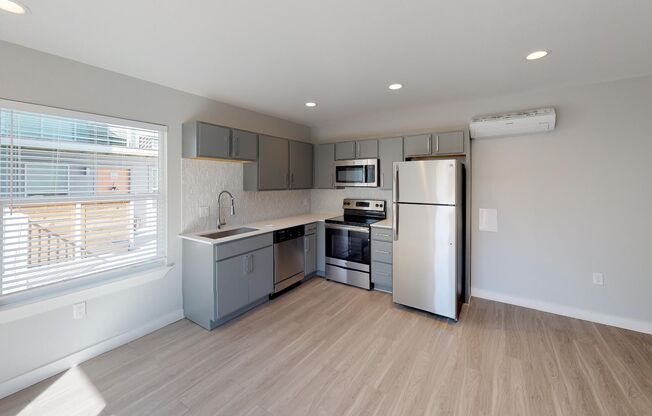 1 bed, 1.5 baths, 620 sqft, $1,461, Unit 153