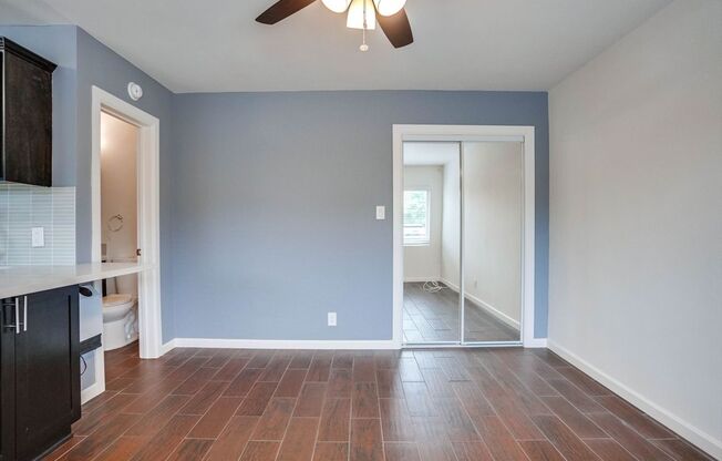 Studio, 1 bath, 300 sqft, $1,550, Unit 01