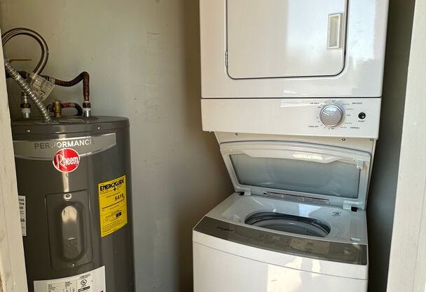 1 bed, 1 bath, 633 sqft, $1,540, Unit 142