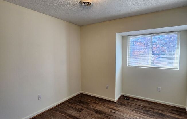 2 beds, 1 bath, $1,350